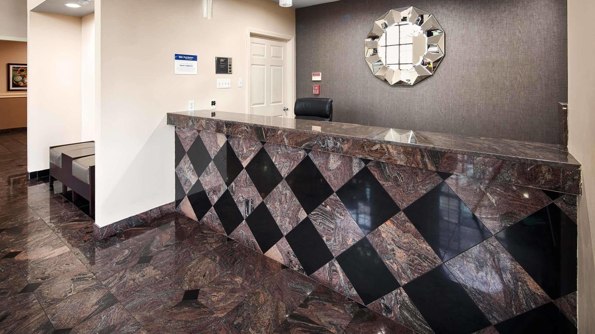 Best Western Airport Inn Monroe Eksteriør billede